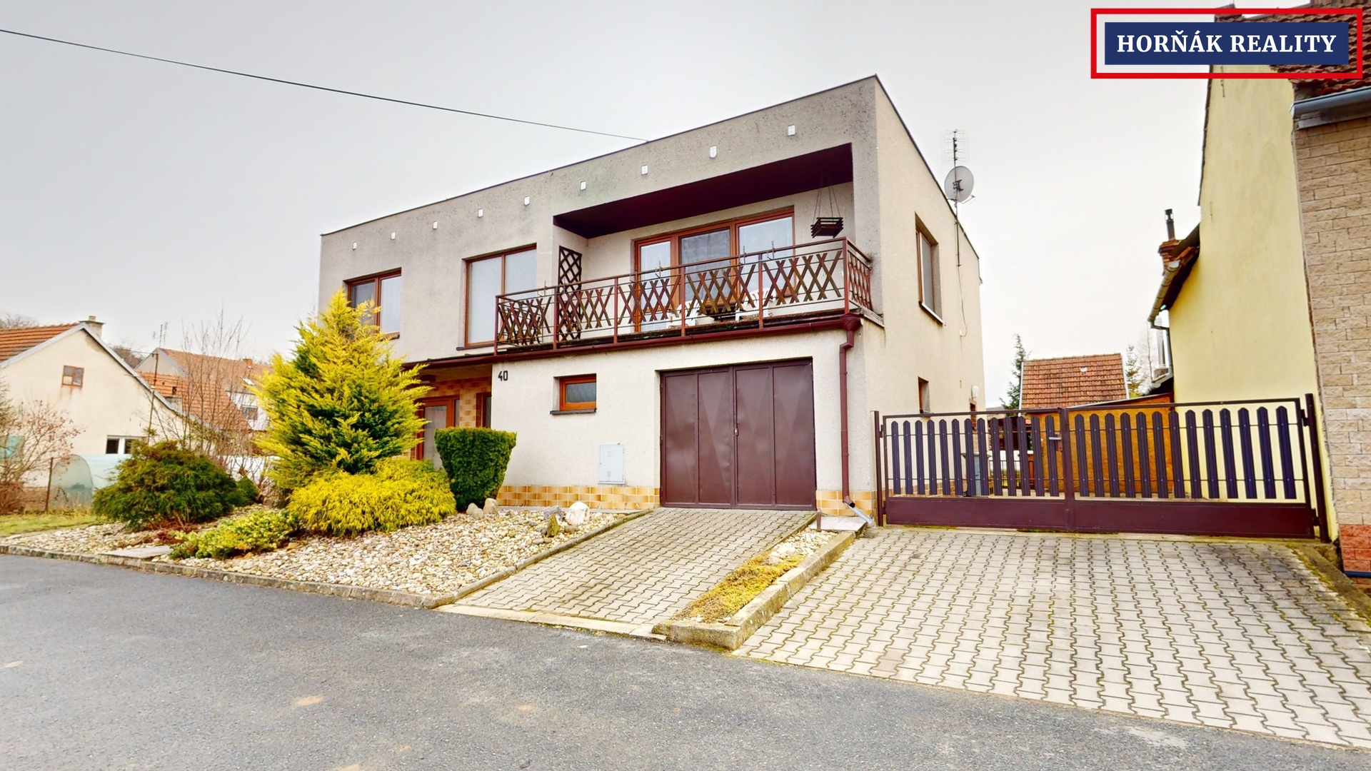 Prodej rodinného domu, 202 m2  s pozemkem 1179 m2 - Mouřínov